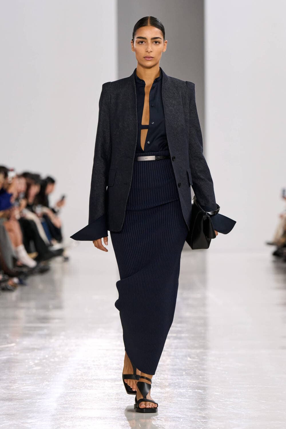 Max Mara: Ready-To-Wear SS25 - 10 Magazine USA